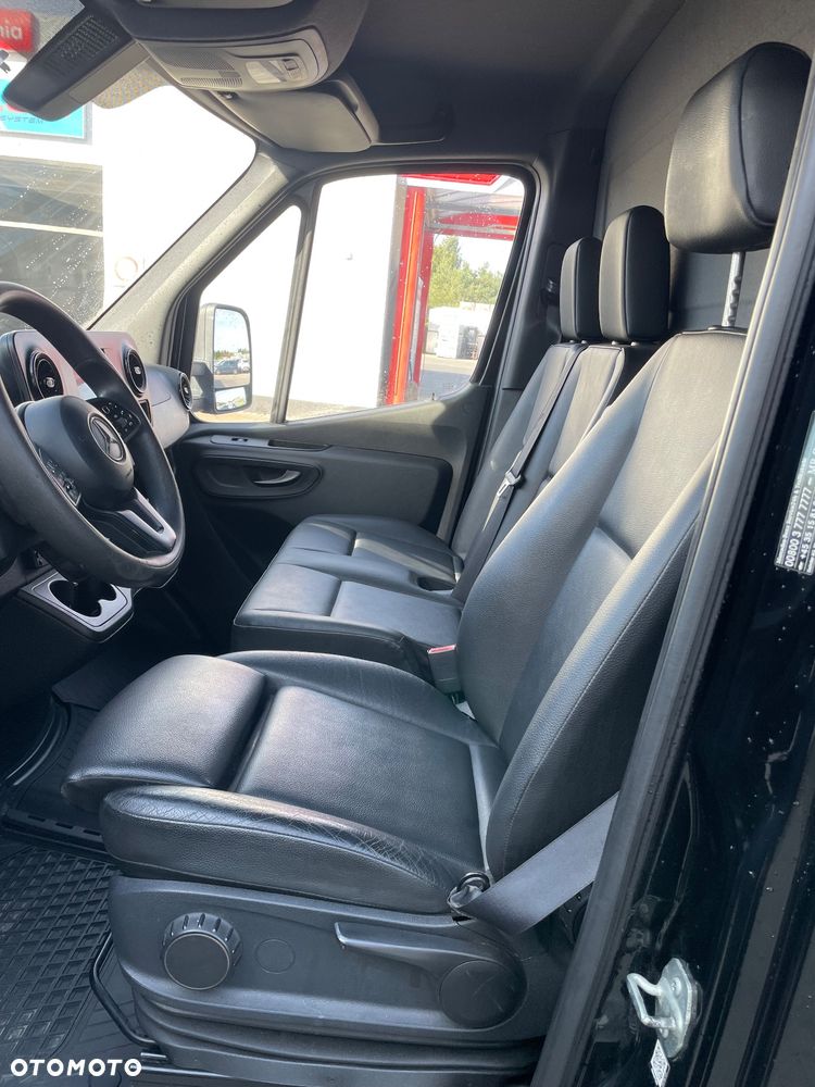 Mercedes-Benz Sprinter - 14