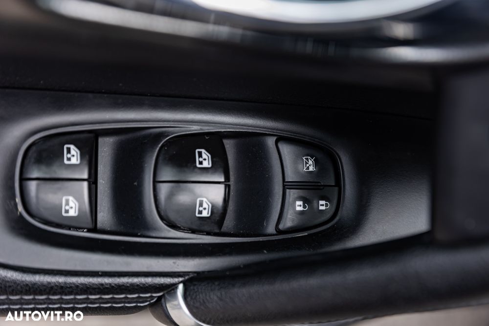 Nissan Qashqai 1.5 DCI Start/Stop Tekna - 23