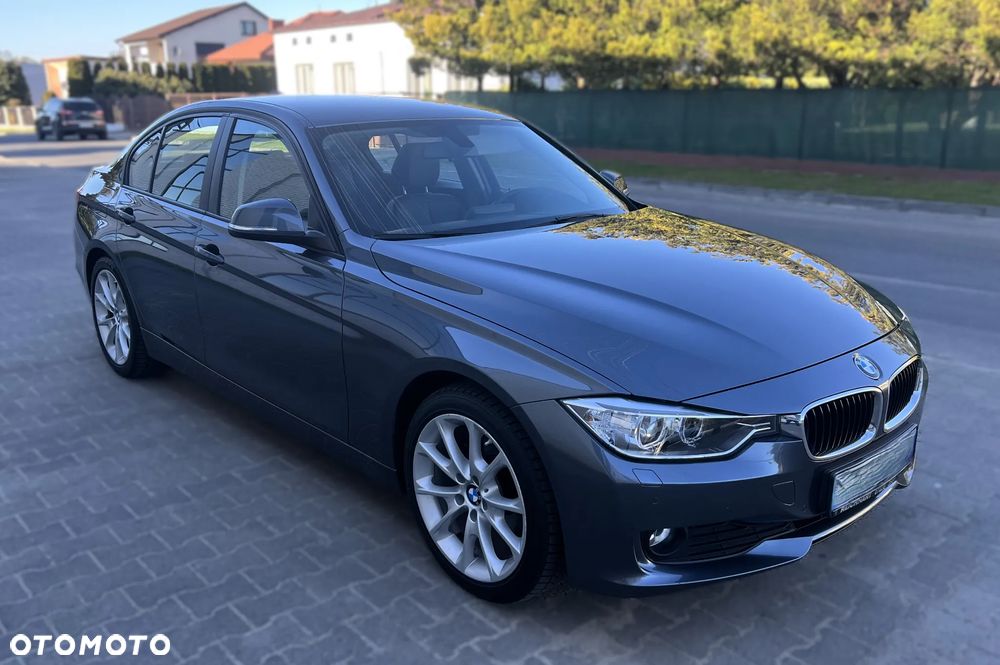 BMW Seria 3 316i - 10