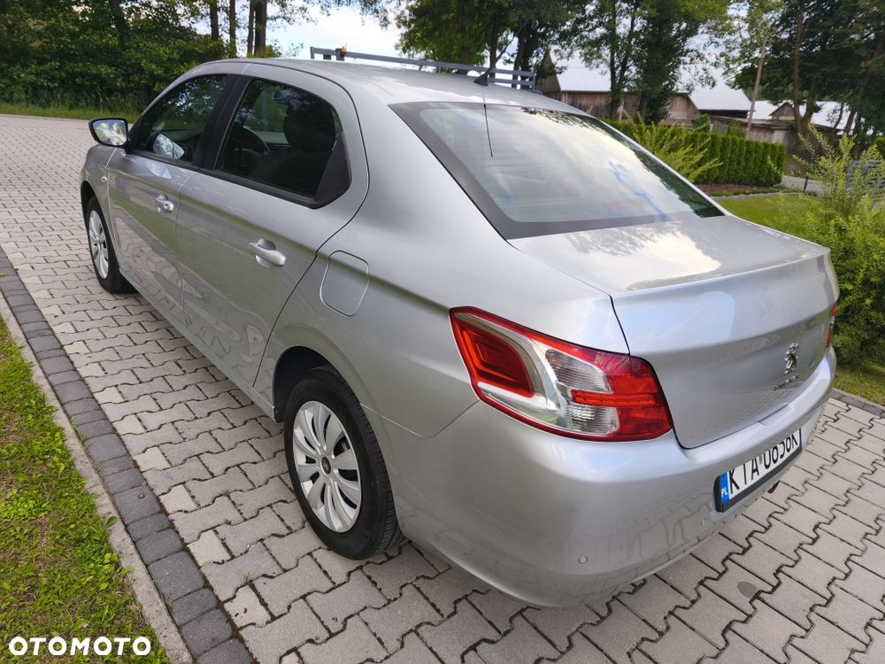 Peugeot 301 - 4