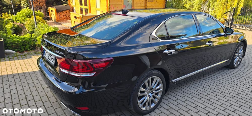 Lexus LS - 4
