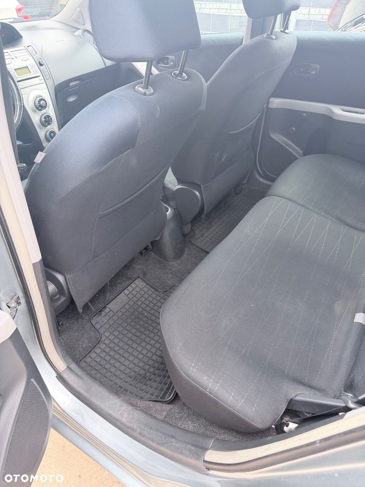 Toyota Yaris 1.3 Sol MM - 5