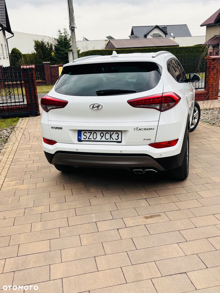 Hyundai Tucson 2.0 CRDi 4WD Automatik Style - 7