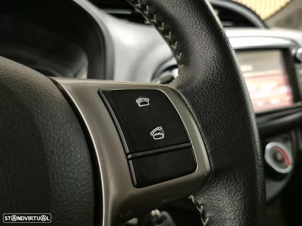 Toyota Yaris 1.4 D-4D Comfort+P.Style - 14
