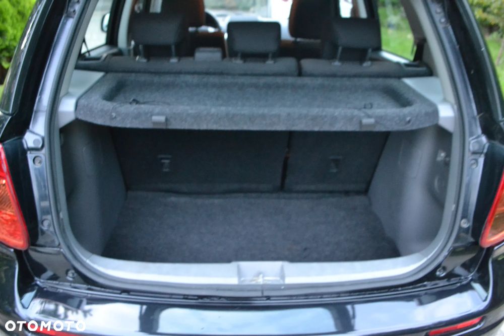 Suzuki SX4 1.6 Premium 4WD - 9