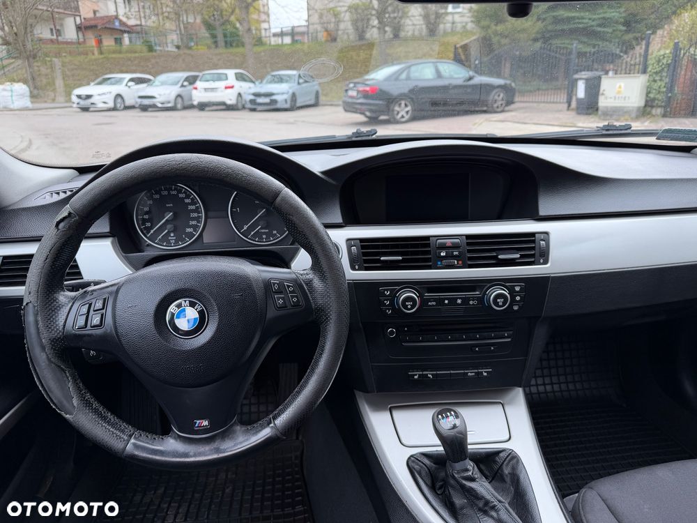 BMW Seria 3 320d Efficient Dynamics - 12