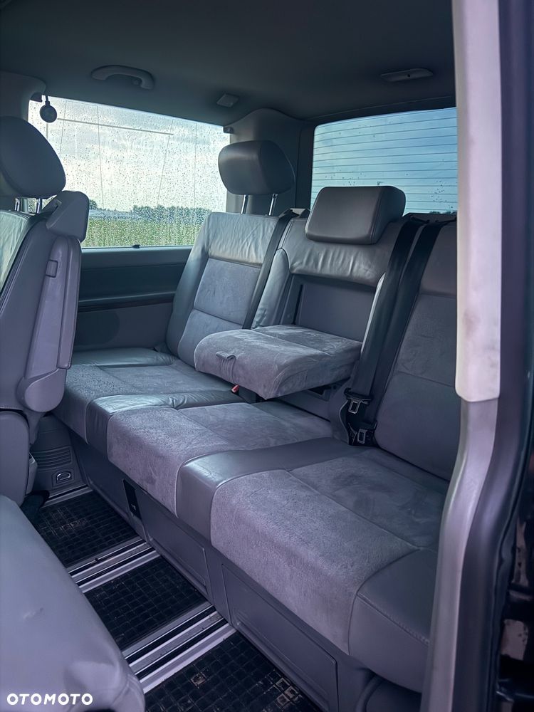 Volkswagen Multivan - 9