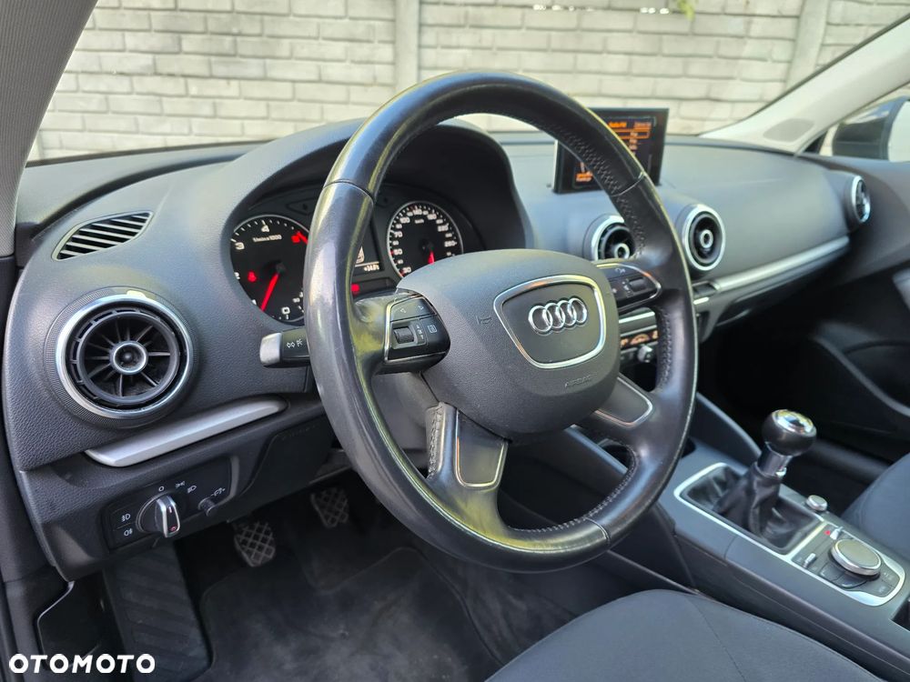 Audi A3 Sportback - 16