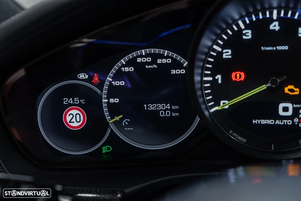 Porsche Panamera Sport Turismo 4 E-Hybrid - 32