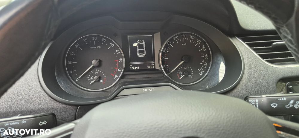Skoda Octavia 2.0 TDI DSG Ambition - 18