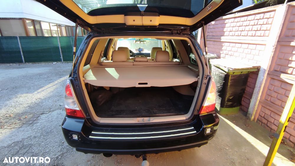 Subaru Forester 2.0 Turbo - 6