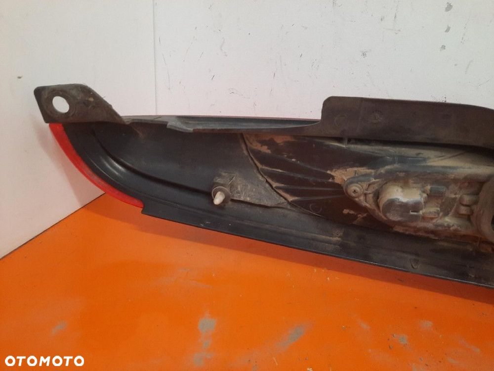 FIAT PANDA II 03-11 HB 5D LAMPA TYŁ PRAWY PRAWA TYLNA ZEWNĘTRZNA 280202 - 8