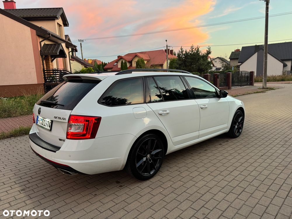 Skoda Octavia Combi 2.0 TDI (Green tec) RS - 3