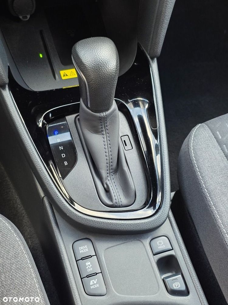 Toyota Yaris Cross Hybrid 1.5 Style - 23