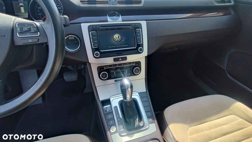 Volkswagen Passat Variant 2.0 TSI DSG Highline - 15