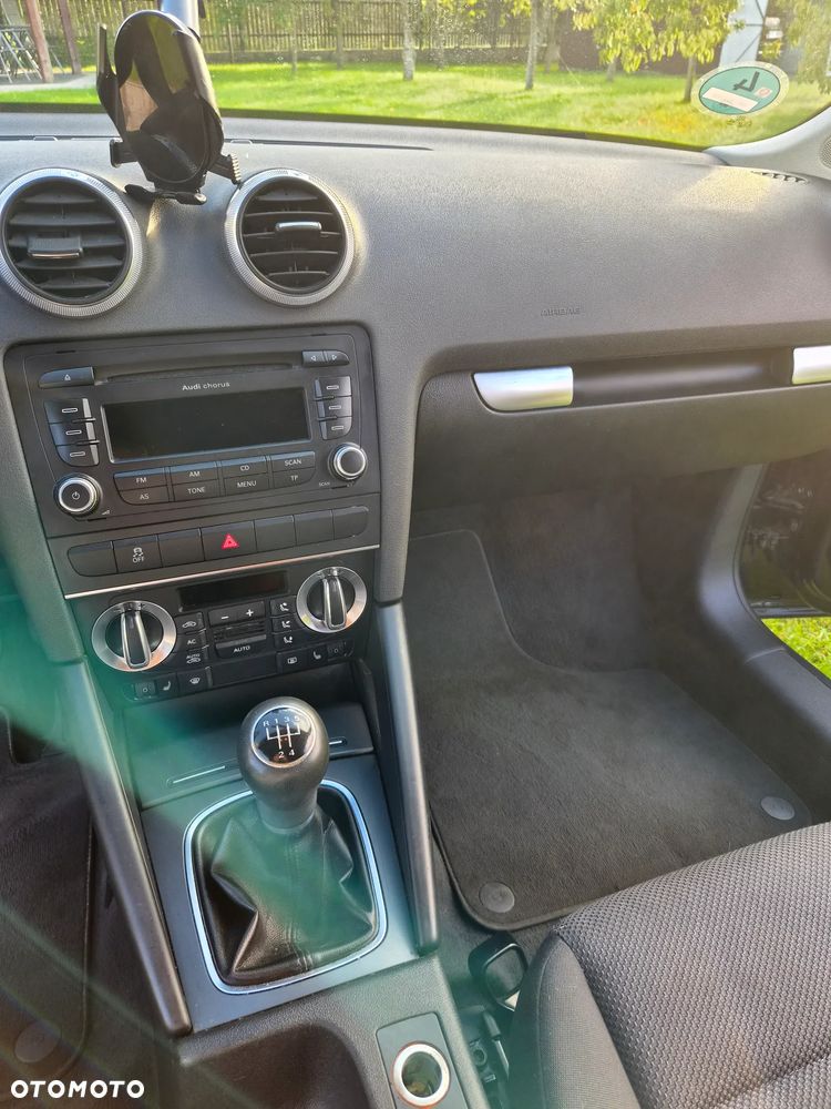 Audi A3 3-drzwiowe 1.6 TDI DPF Ambiente - 12