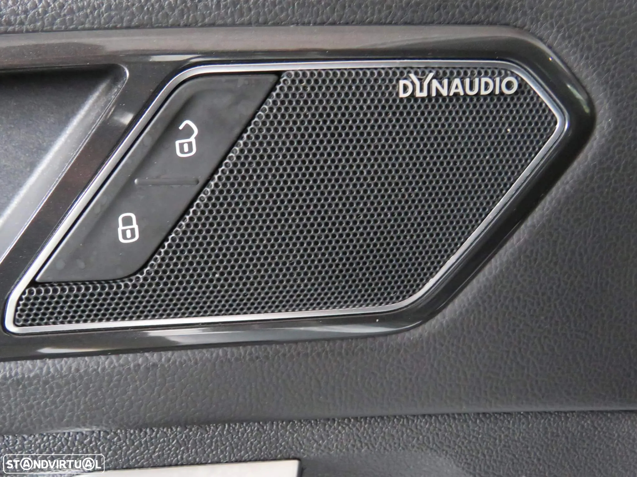 VW Tiguan 2.0 TDI R-Line DSG 4Motion - 13