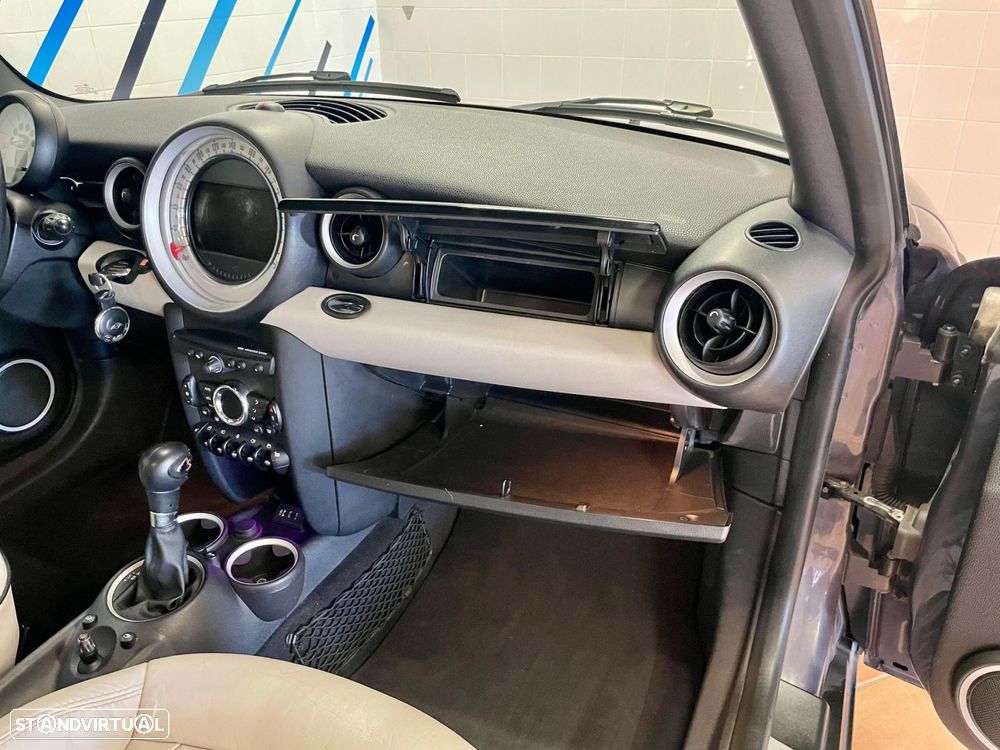 MINI 3 Portas Cooper S Auto - 32
