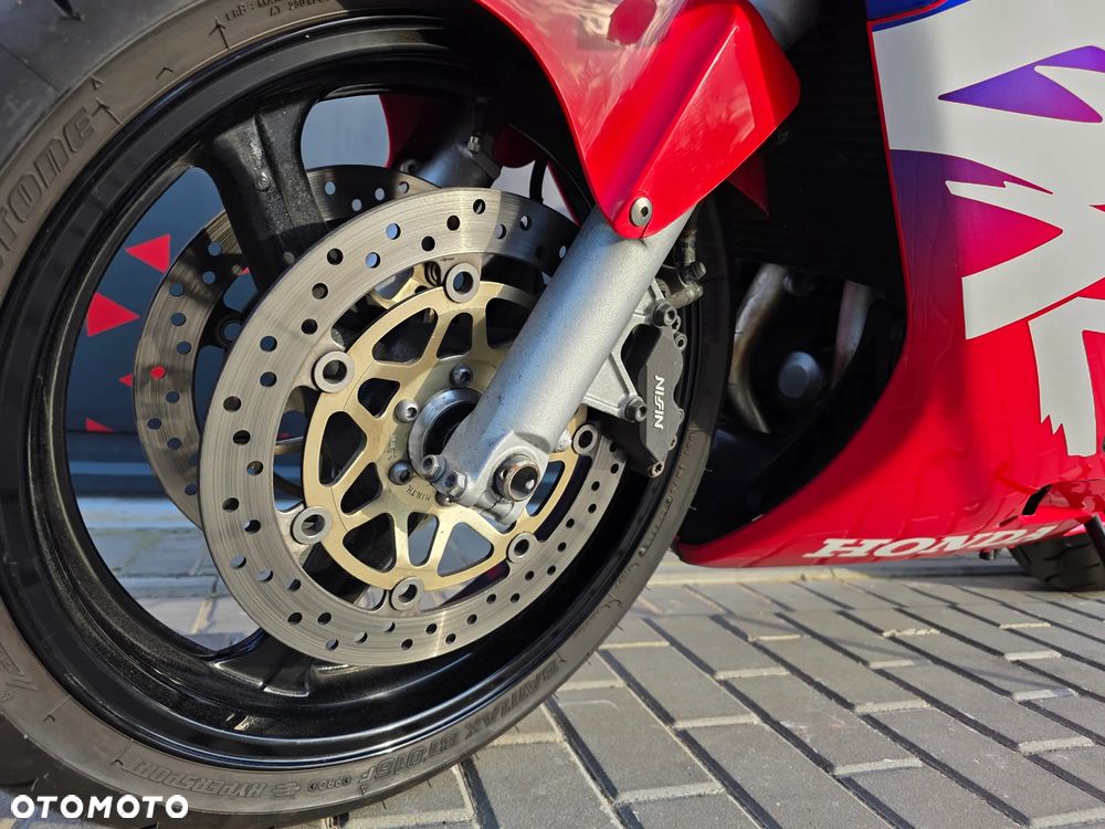 Honda CBR - 13