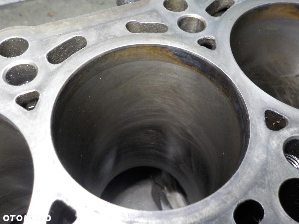 VW T5 1.9 TDI SILNIK BRS BRR BLOK DÓŁ SILNIKA - 5