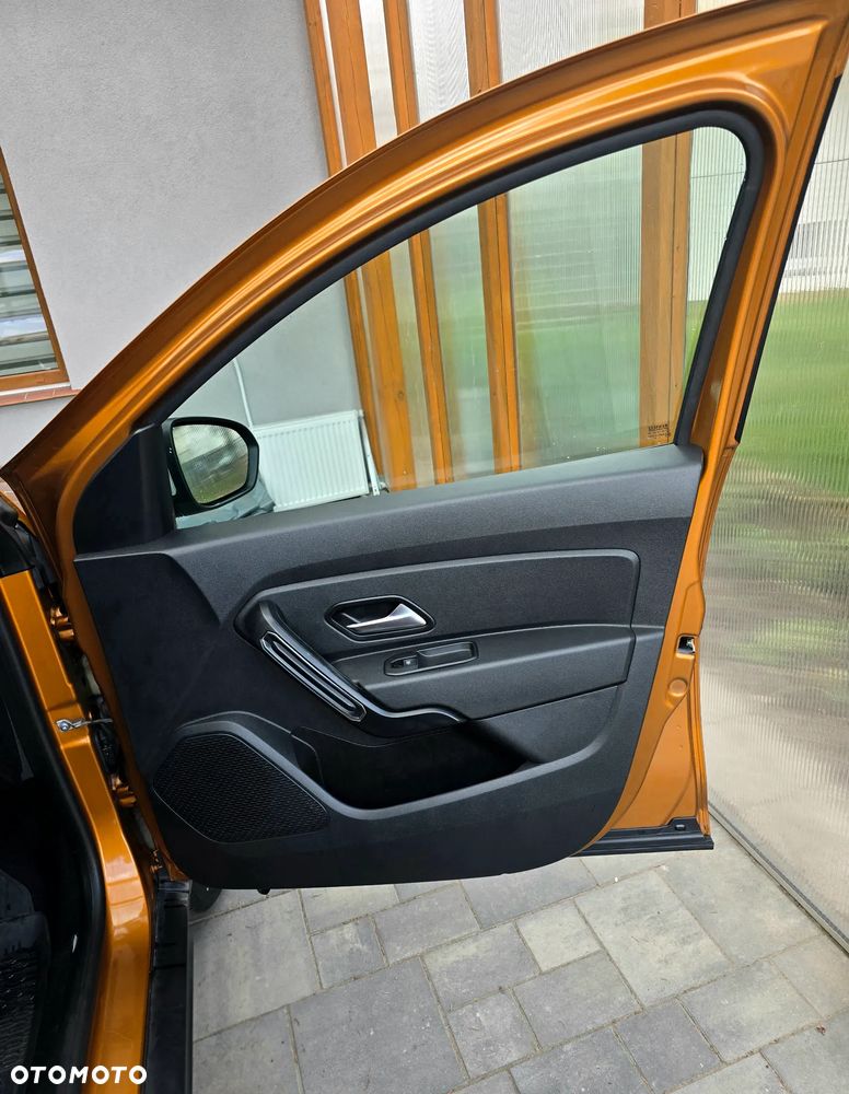 Dacia Duster 1.6 SCe Laureate S&S - 15