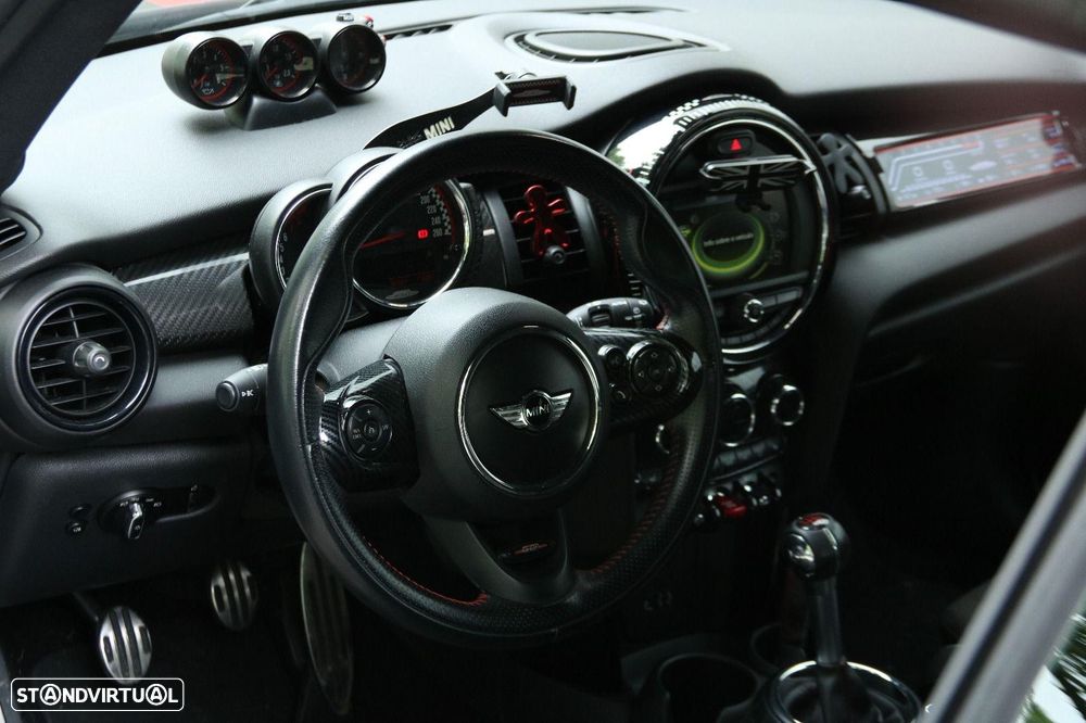 MINI 3 Portas John Cooper Works Essential - 20