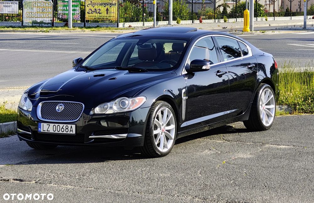 Jaguar XF 4.2 Super V8 - 13