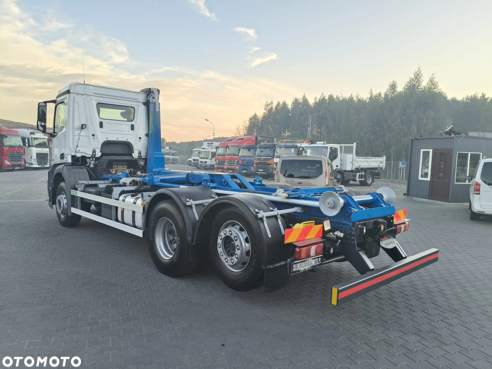 Mercedes-Benz ANTOS 2540 / 6x2 / HAKOWIEC 20t / EURO 6 / - 8