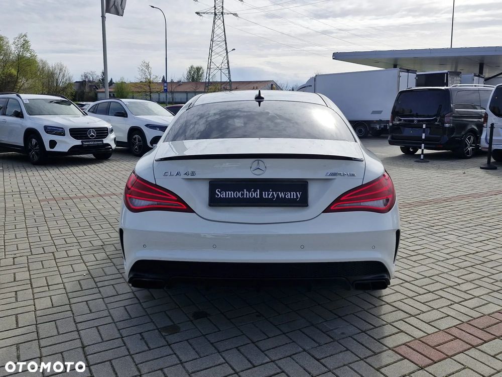 Mercedes-Benz CLA - 4