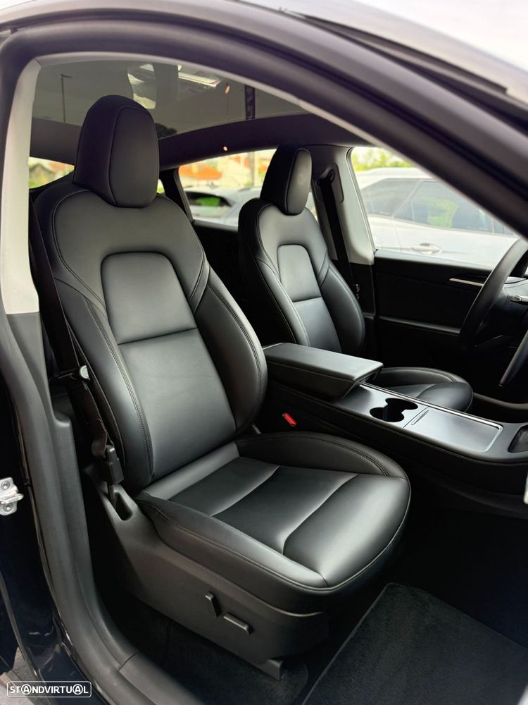 Tesla Model Y Long Range Tração Integral - 21