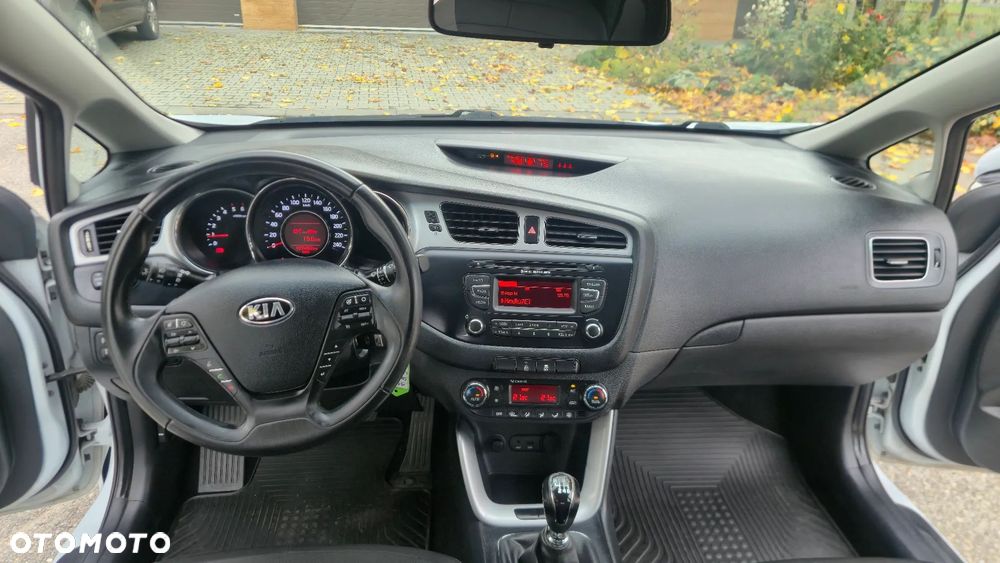 Kia Ceed 1.4 CRDi 90 Vision - 6