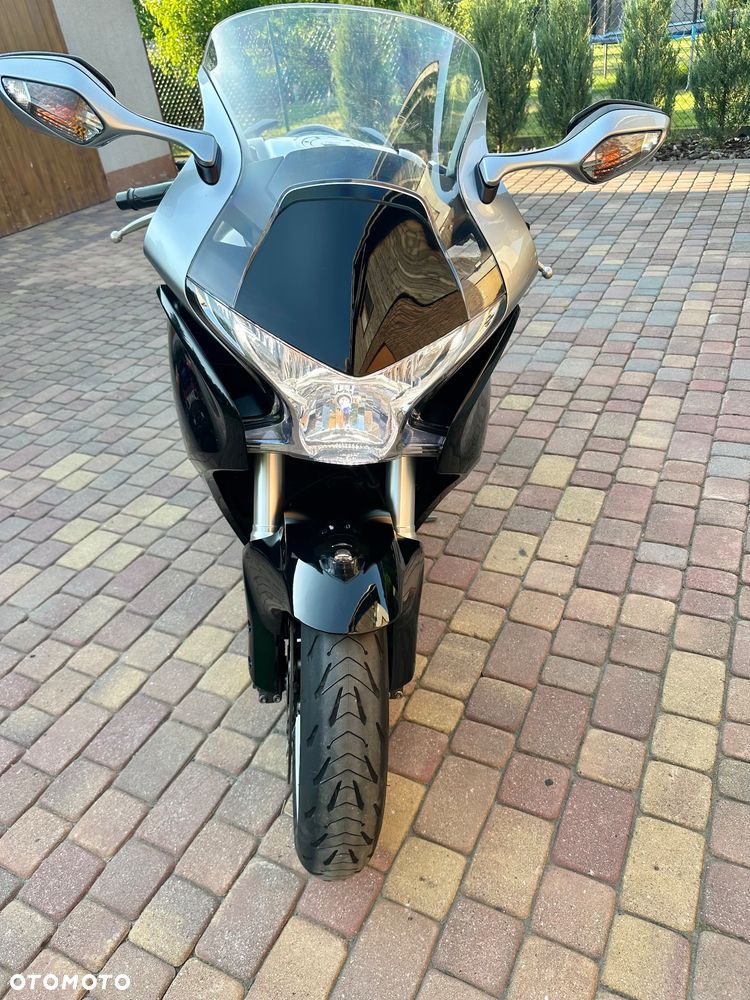 Honda VFR - 6