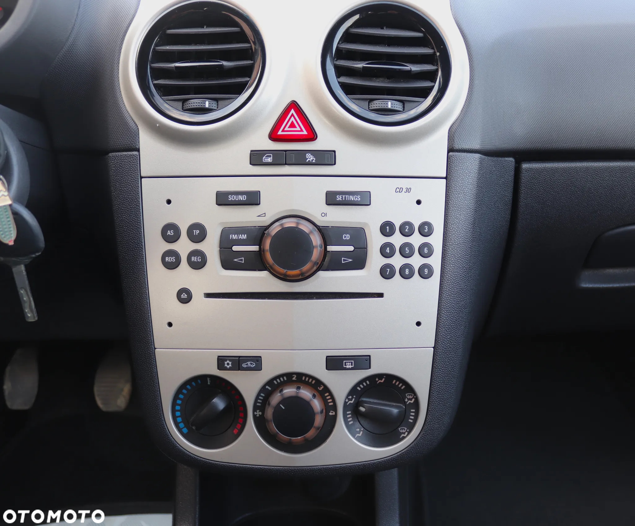 Opel Corsa - 12