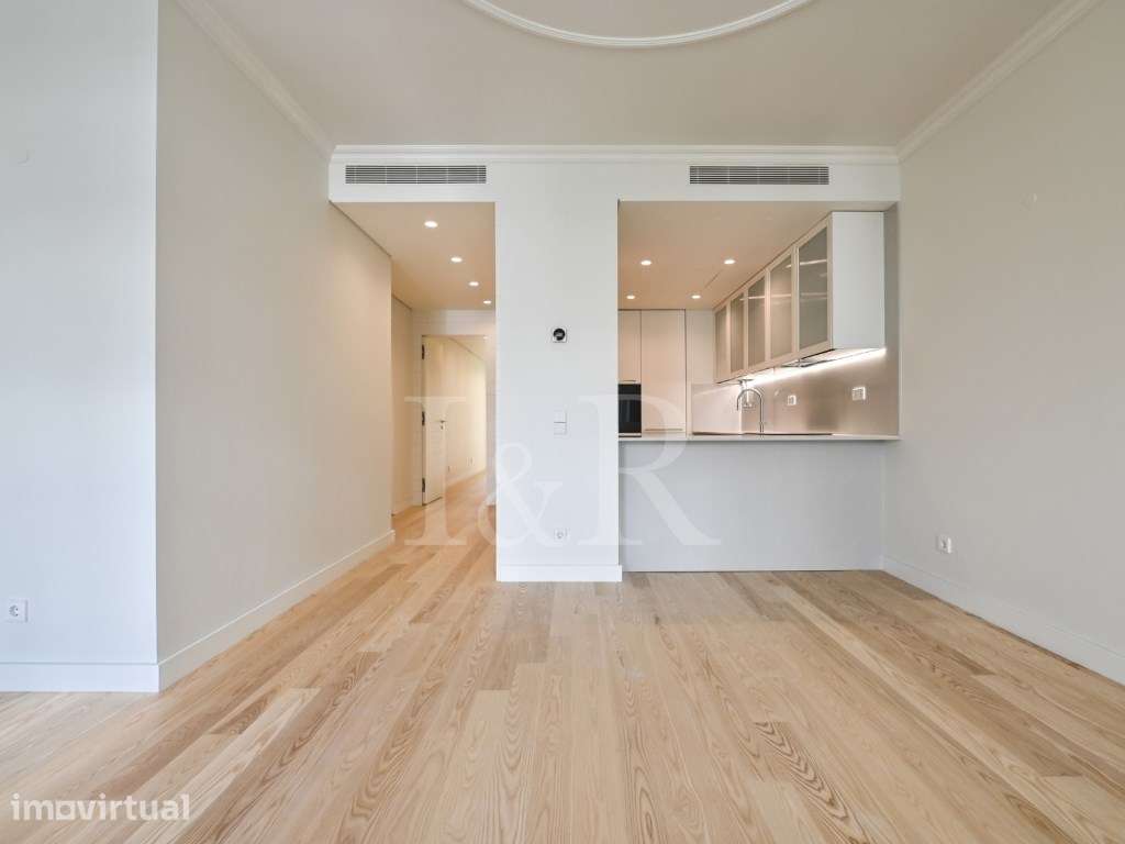 Apartamento T2 com varanda, junto ao Marquês Pombal, Lisboa - Grande imagem: 4/33