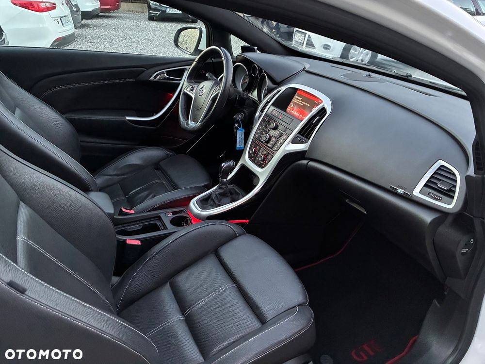 Opel Astra 1.4 Turbo - 11