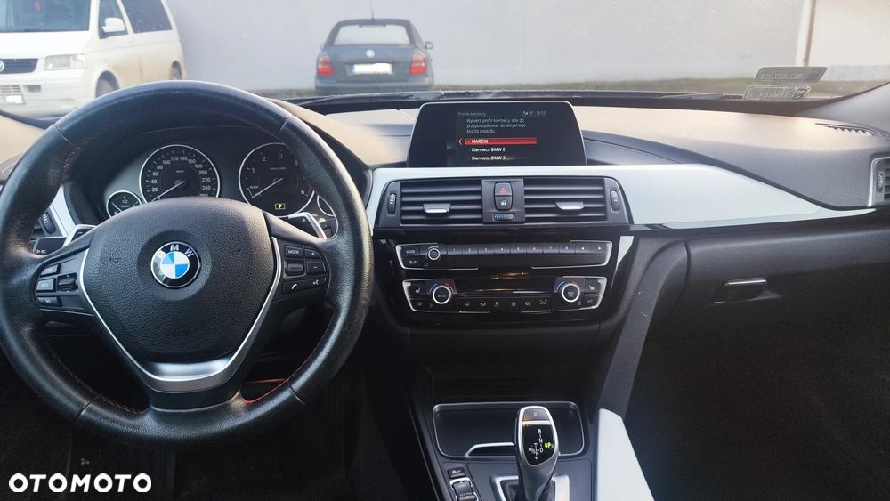 BMW Seria 3 320d xDrive - 13