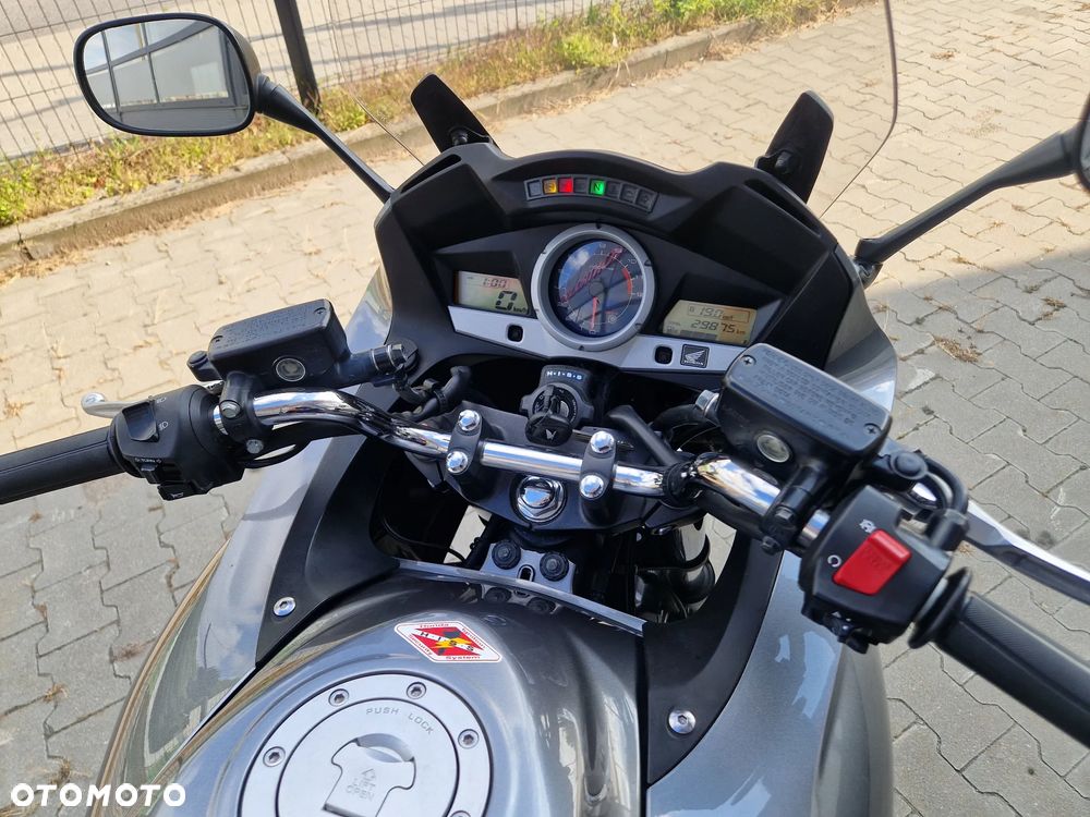 Honda CBF - 2