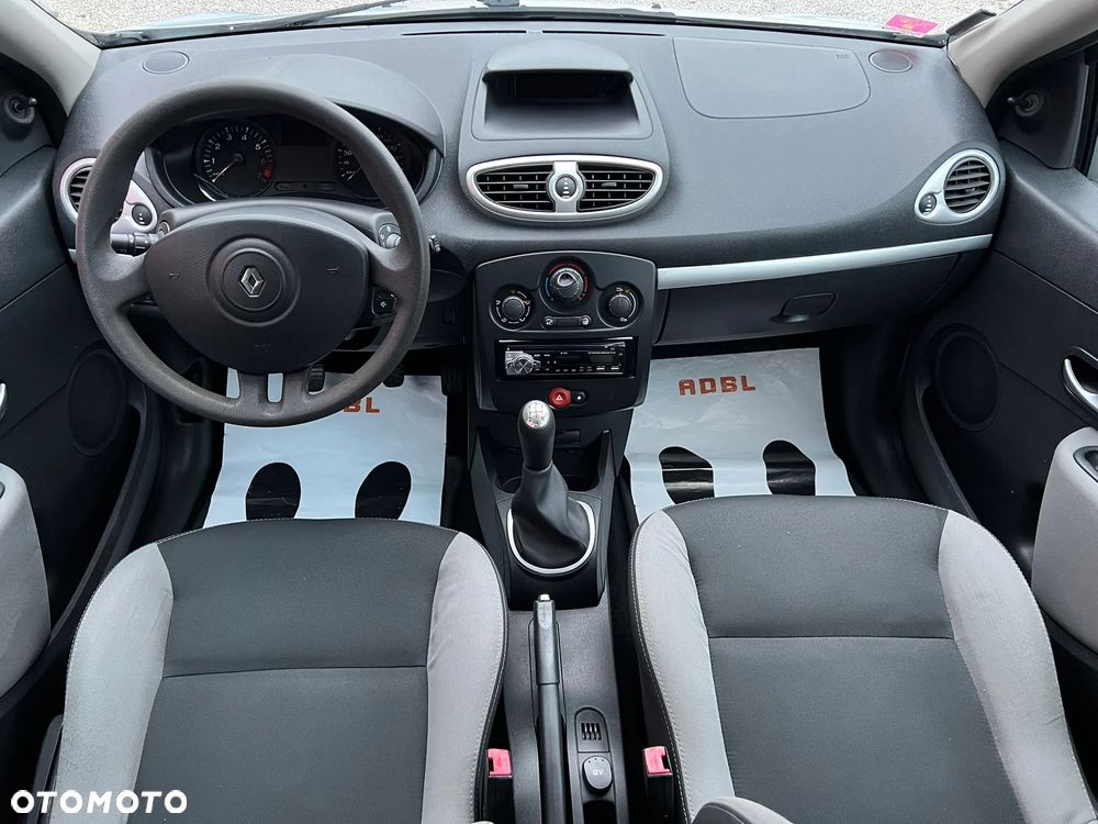 Renault Clio 1.2 16V 75 Collection - 6