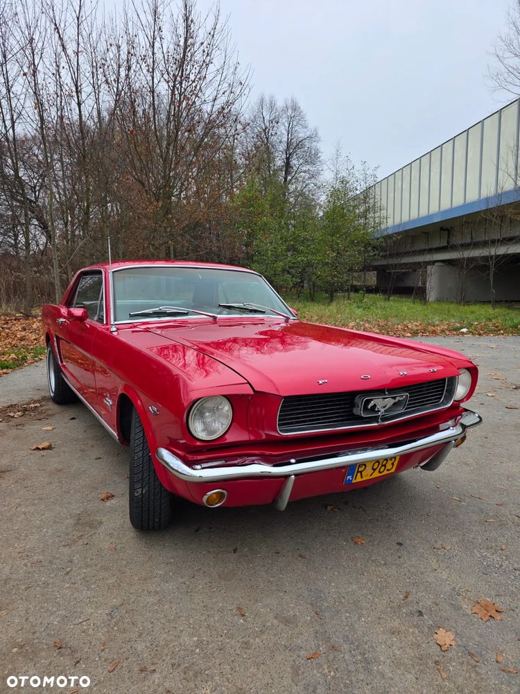 Ford Mustang - 27