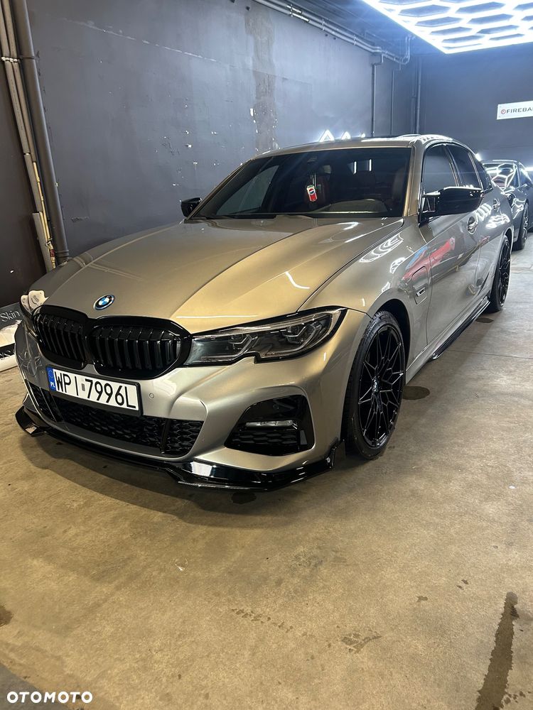 BMW Seria 3 330e M Sport sport - 16