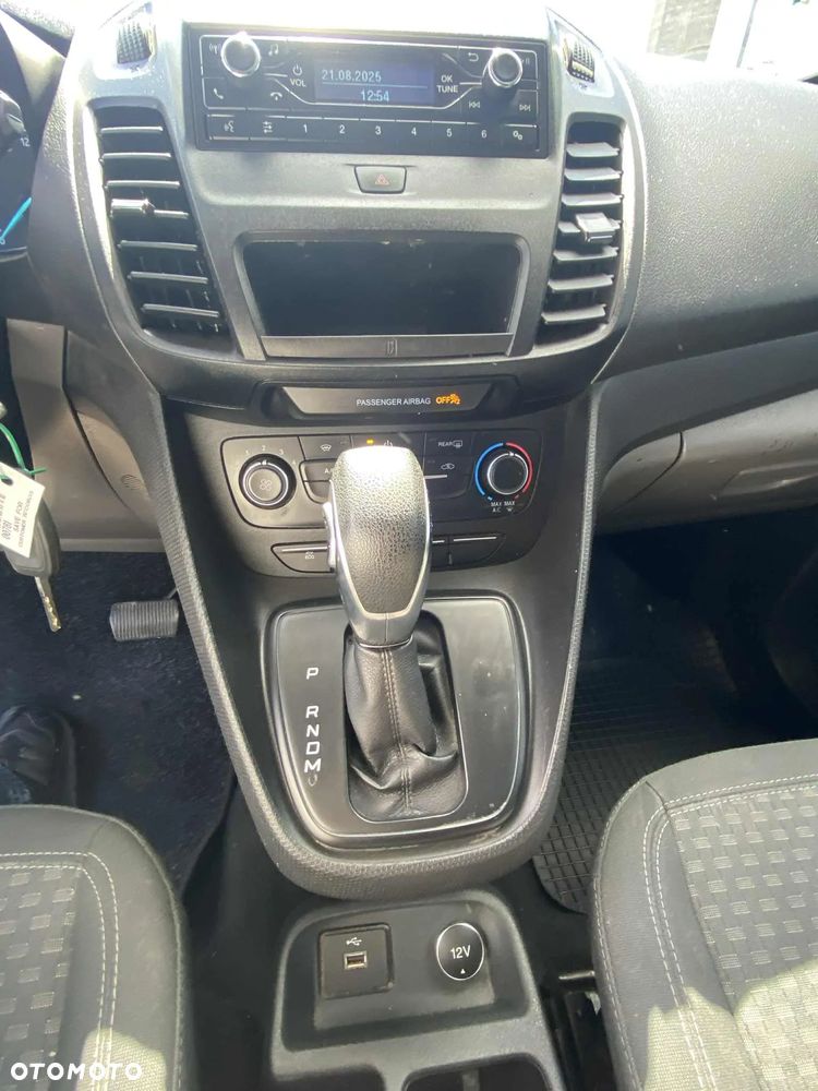 Ford Transit Connect - 11