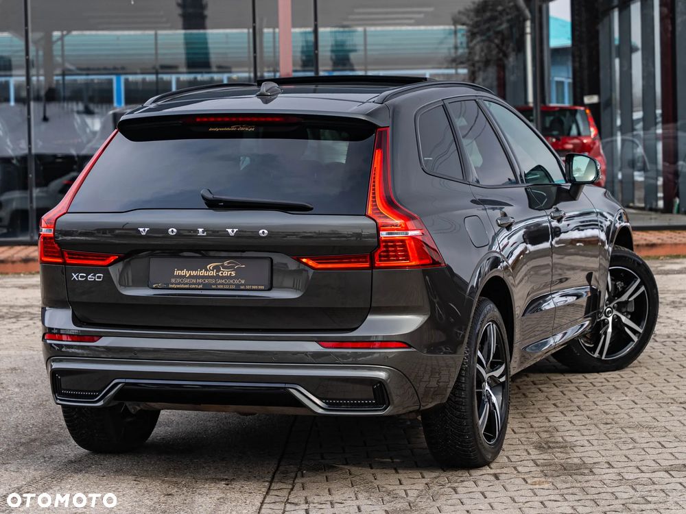 Volvo XC 60 B4 B Plus Dark - 3