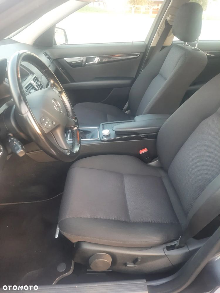 Mercedes-Benz Klasa C 220 CDI Avantgarde - 9