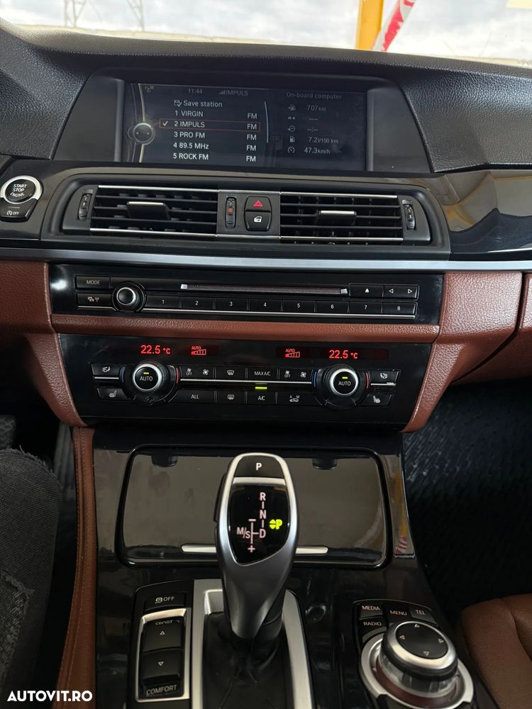 BMW Seria 5 525d xDrive - 10