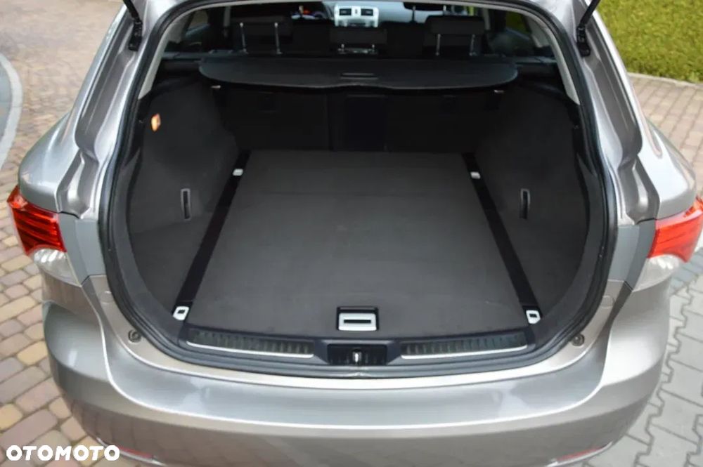 Toyota Avensis 2.0 D-4D Edition - 31