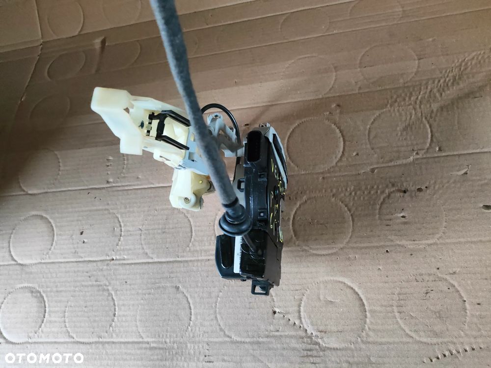 KIA VENGA 09- ZAMEK DRZWI PRZAWY PRZÓD 6-PIN - 9