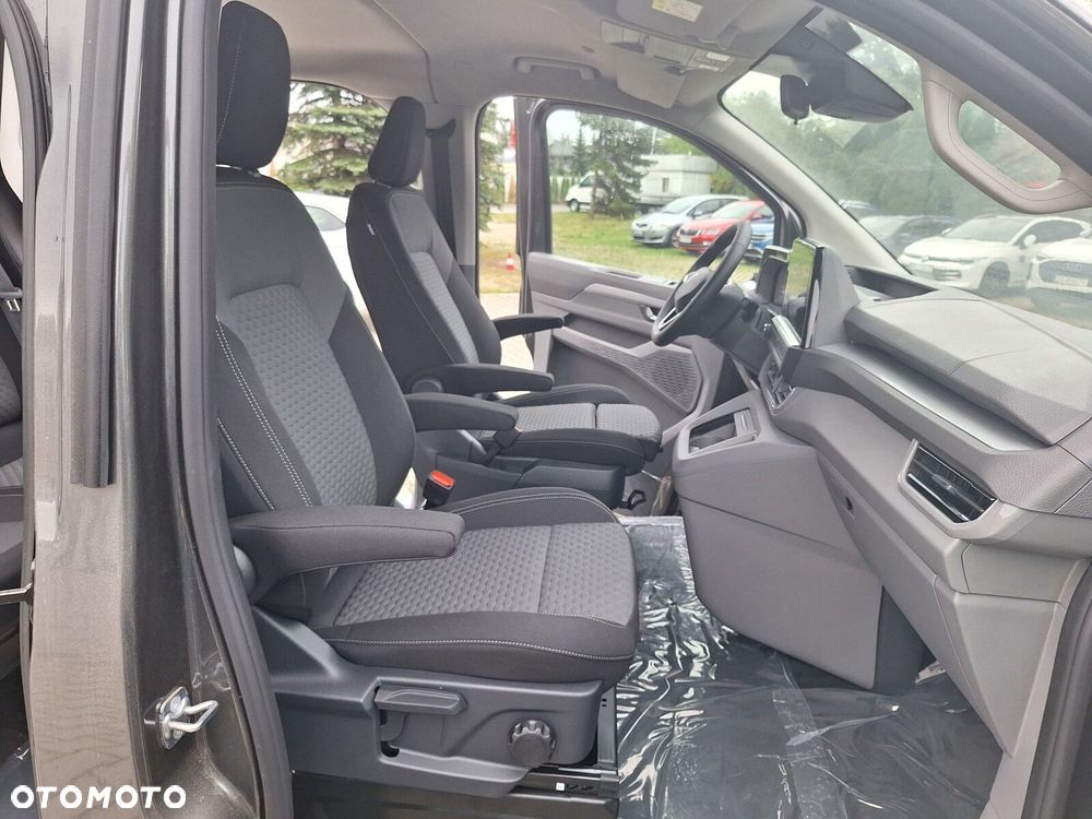 Volkswagen Caravelle - 18
