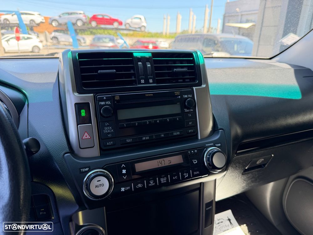 Toyota Land Cruiser Prado - 11