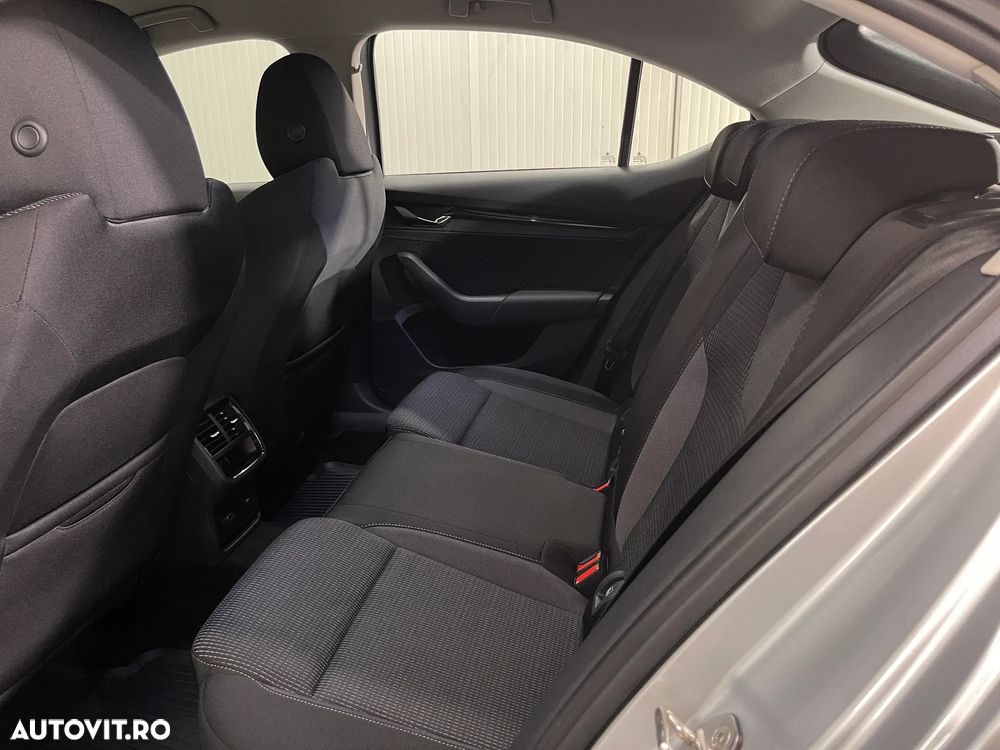 Skoda Octavia 2.0 TDI Ambition - 11
