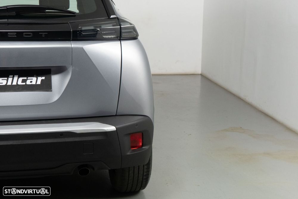 Peugeot 2008 1.2 PureTech Active Pack - 17